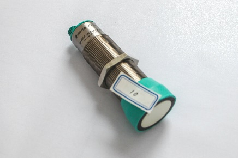 UT Detector UB4000-30GM-E4-V15 (Not Learned)